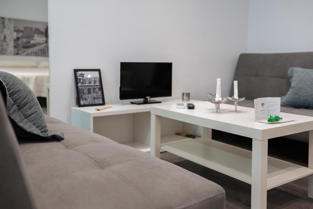 Apartamentos Turisticos Domus Seleqtia Plaza Mayor Caces 外观 照片